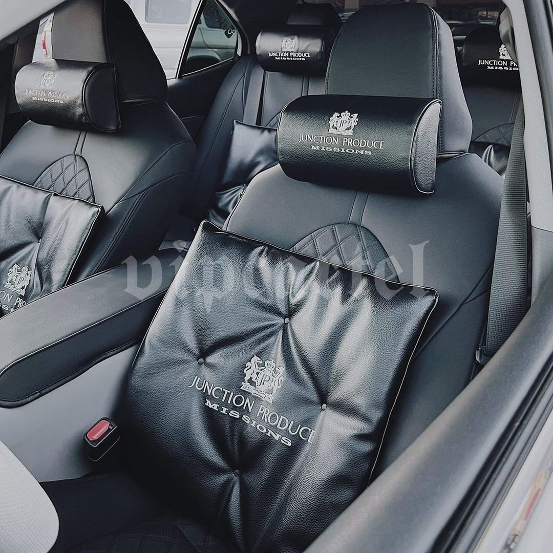 Junction Produce Black Comfort Cushion