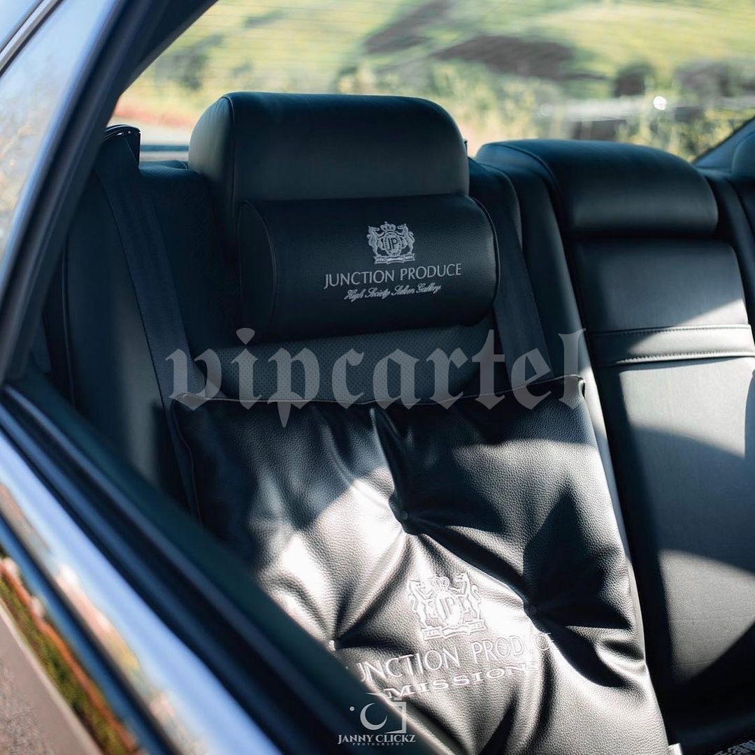 Junction Produce Black Comfort Cushion
